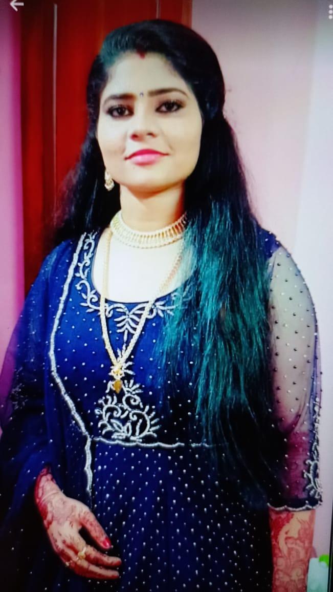 WHITE PETAL DESIGNER BOUTIQUE AND BEAUTY PARLOUR KUNNAMKULAM